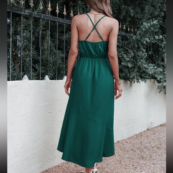 Emerald crisscross back split dress - Picture 3 of 3